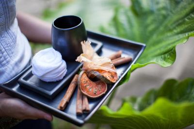 اوتریگر کنوتا مالدیو ریزورت