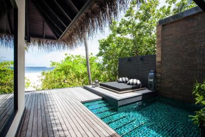 اوتریگر کنوتا مالدیو ریزورت