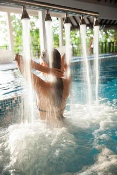 اوتریگر کنوتا مالدیو ریزورت