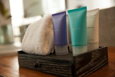 اوتریگر کنوتا مالدیو ریزورت