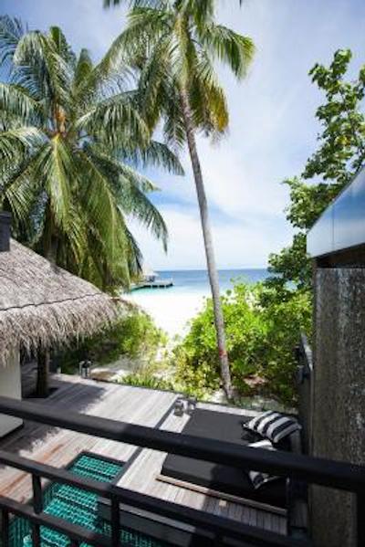 اوتریگر کنوتا مالدیو ریزورت