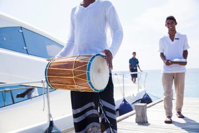 اوتریگر کنوتا مالدیو ریزورت