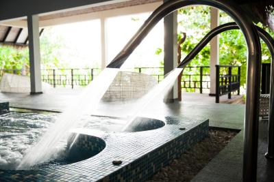 اوتریگر کنوتا مالدیو ریزورت