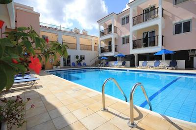 اسیا کلئوپاترا ناپا هتل اند انکس