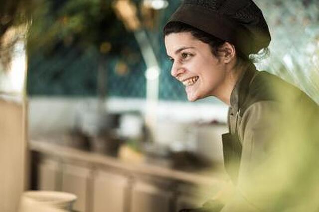 فور اسیسُنز استیر پالاس هتل ادنز