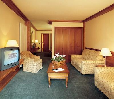 اسپرت هتل ویلیج