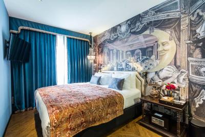 پلی هاوس تونگلر بانکوک