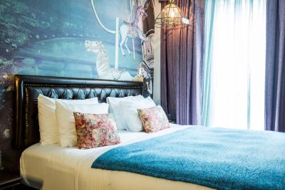 پلی هاوس تونگلر بانکوک