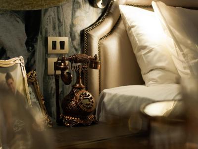 پلی هاوس تونگلر بانکوک