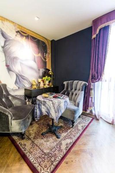 پلی هاوس تونگلر بانکوک