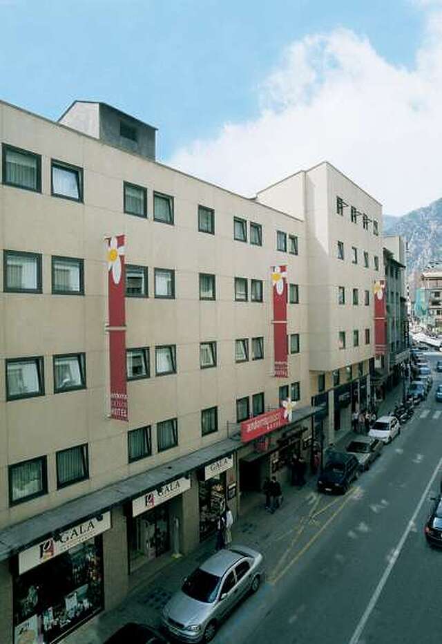 اندرا پالاس