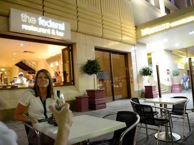 ایبیز استیلز ادلید گرسونر هتل