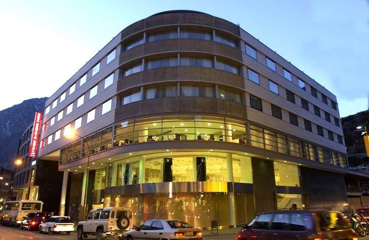 سنتریک اتیرام هتل
