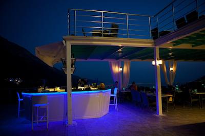 سرتیل دلوکس هتل