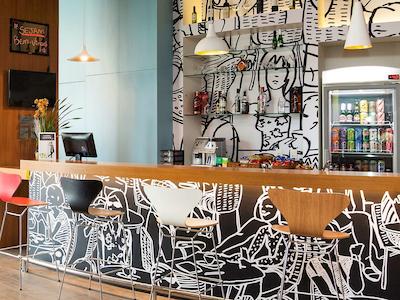 ایبیز مجی داز کروزز شپینگ