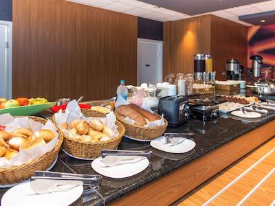 ایبیز مجی داز کروزز شپینگ