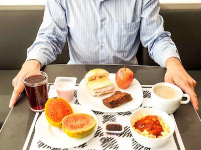 ایبیز مجی داز کروزز شپینگ