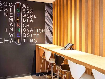 ایبیز مجی داز کروزز شپینگ