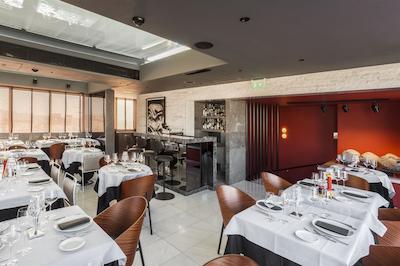 آتن واز هتل