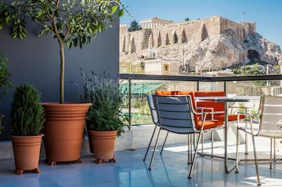 آتن واز هتل