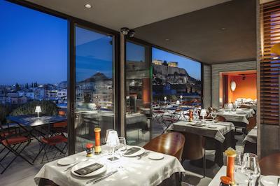 آتن واز هتل