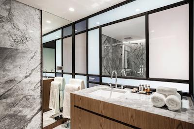 آتن واز هتل