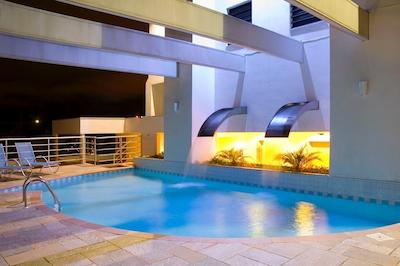 مندریان سویت هتل