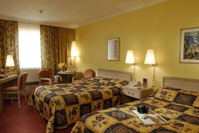 پنتاهتل لیج