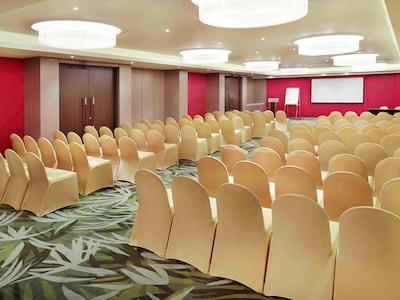 اوانجیو هتل کتا کینابالو ماناجد بای اکسر