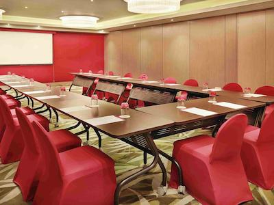 اوانجیو هتل کتا کینابالو ماناجد بای اکسر