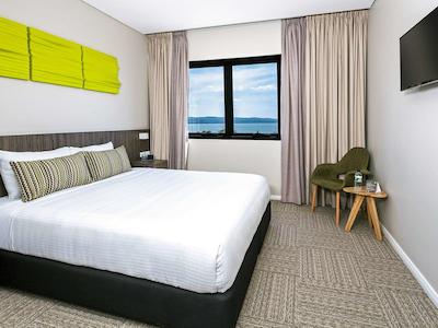 ایبیز استیلز د انترانس