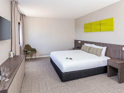 ایبیز استیلز د انترانس