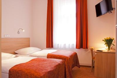 امبیانس هتل پراها