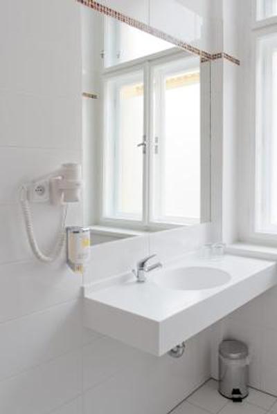 امبیانس هتل پراها