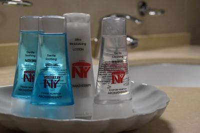 هتل نی سویتز