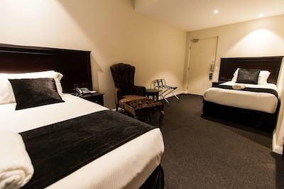 د اینترنیشنال هتل واگا