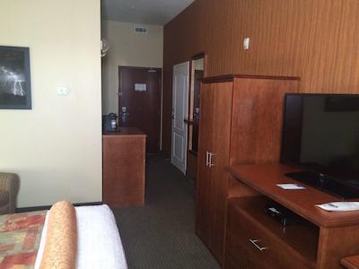 بست وسترن پلاس سرویس این اند سویتز