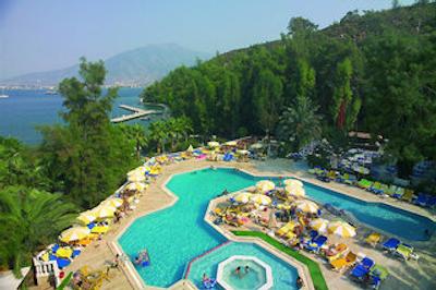 کلوب اند هتل لتونیا