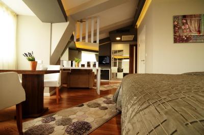 سناسیتی هتل