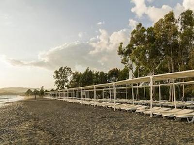 لیکیا بتانیکا بیچ اند فون کلوب