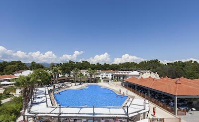 لیکیا بتانیکا بیچ اند فون کلوب