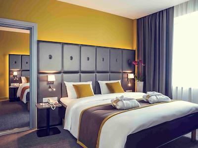 مرکور تیومن سنتر هتل