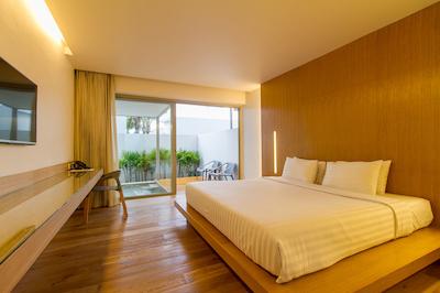 د کاست که ساموی ادولتز اُنلی ریزرت اند اسپا