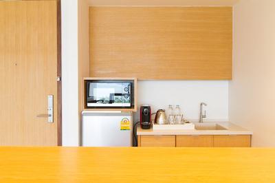 د کاست که ساموی ادولتز اُنلی ریزرت اند اسپا