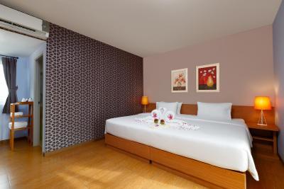 یو تینی بوتیک هوم