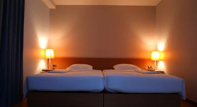 یو تینی بوتیک هوم