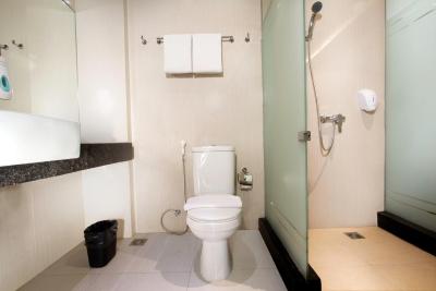 ویز پریم هتل کلاپا گادینگ