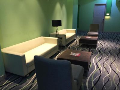 ویز پریم هتل کلاپا گادینگ