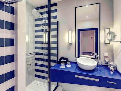 هتل مرکور ورنزه سنتر