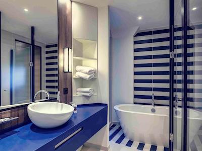 هتل مرکور ورنزه سنتر